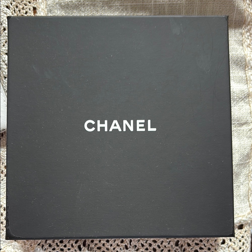 CHANEL Classic Black Gift Box brand new